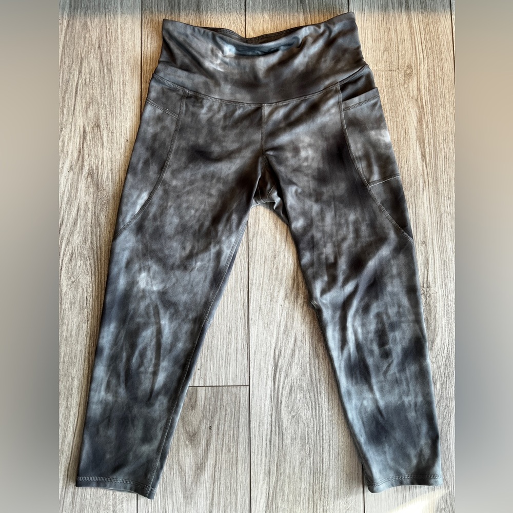 C9 by Champion - Gray Tie Die - Yoga pants 3/4 length
